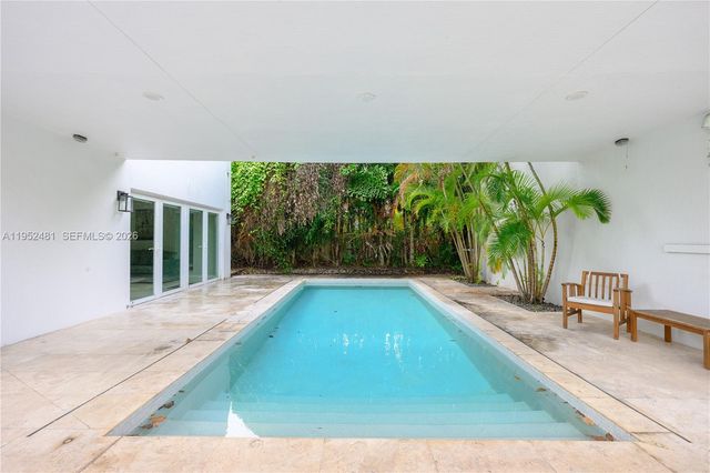 472 Minola Dr 472, Miami Springs, FL 33166