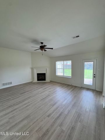 8854 Shellflower Drive, Southaven, MS 38671