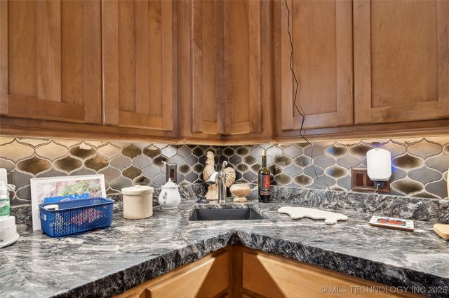 2372 Fox Street, Tahlequah, OK 74464