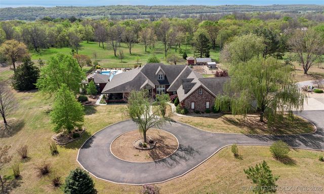 2372 Fox Street, Tahlequah, OK 74464