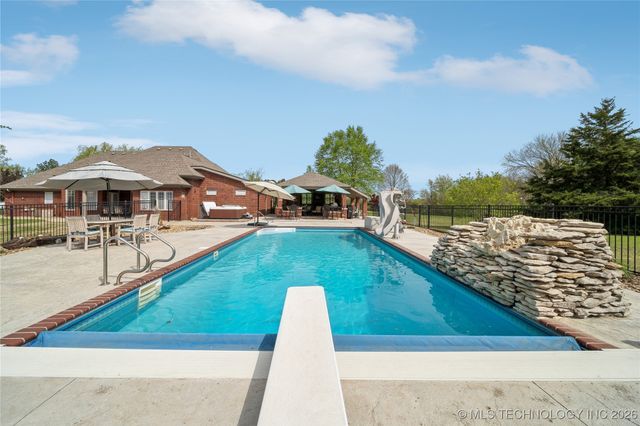 2372 Fox Street, Tahlequah, OK 74464