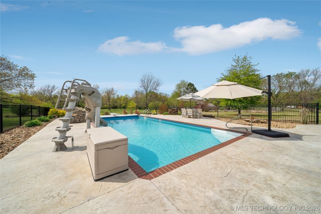 2372 Fox Street, Tahlequah, OK 74464