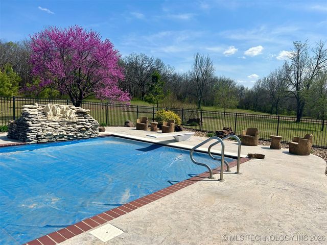 2372 Fox Street, Tahlequah, OK 74464