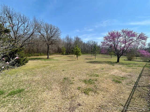 2372 Fox Street, Tahlequah, OK 74464