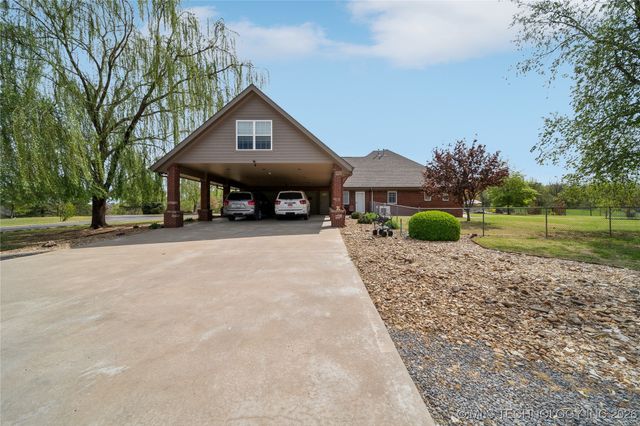 2372 Fox Street, Tahlequah, OK 74464