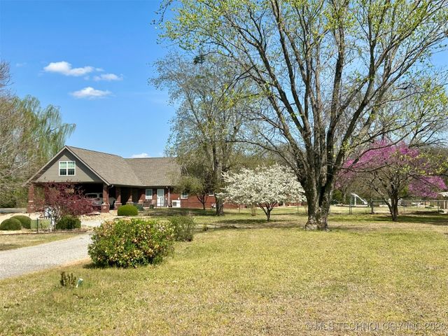 2372 Fox Street, Tahlequah, OK 74464