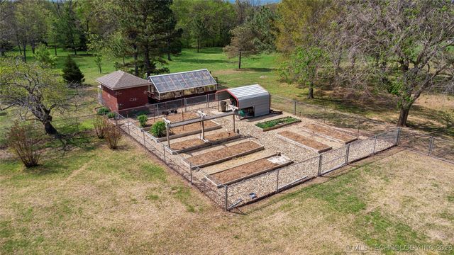 2372 Fox Street, Tahlequah, OK 74464