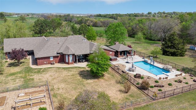 2372 Fox Street, Tahlequah, OK 74464