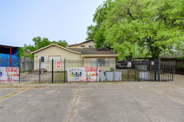 9317 Homestead Road, Houston, TX 77016