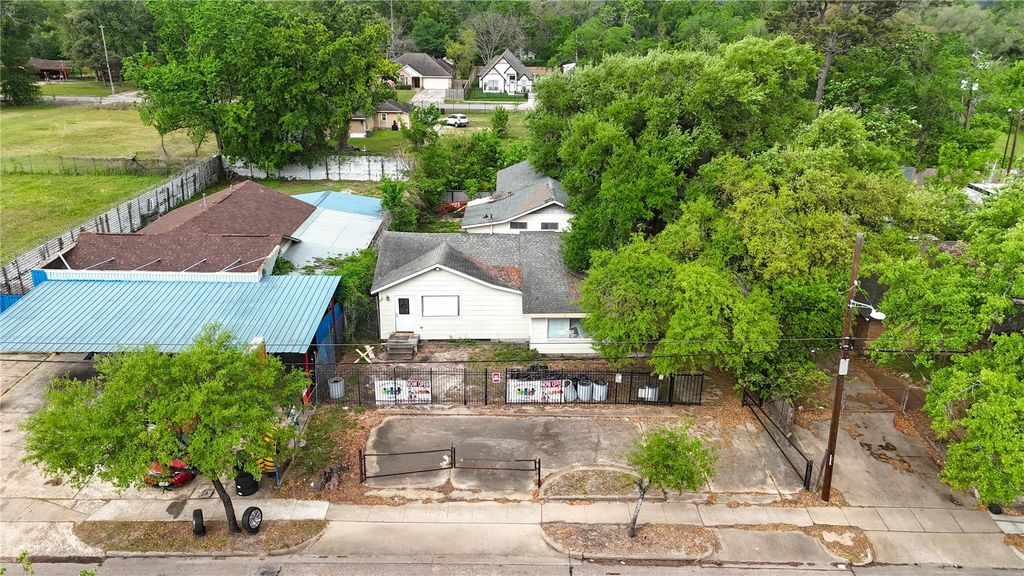 9317 Homestead Road, Houston, TX 77016