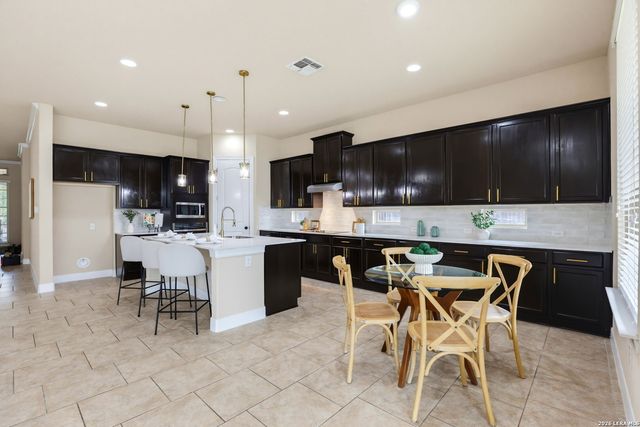 813 SUSSEX CV, Cibolo, TX 78108