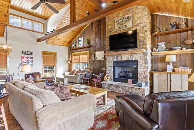 362 Nantahala Harbor Drive, Topton, NC 28781