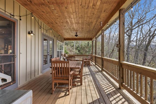 362 Nantahala Harbor Drive, Topton, NC 28781