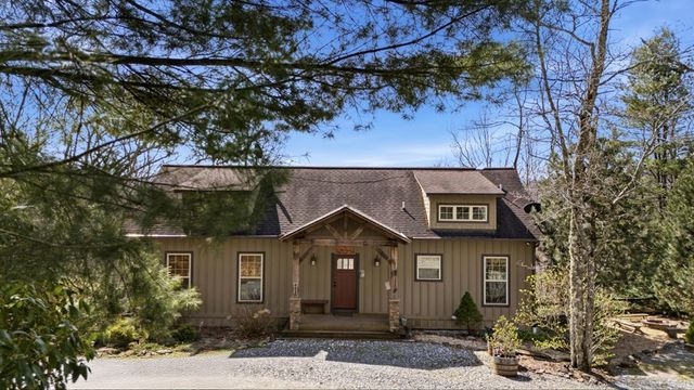 362 Nantahala Harbor Drive, Topton, NC 28781