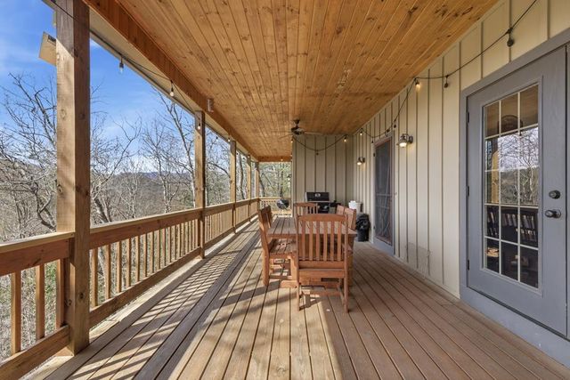 362 Nantahala Harbor Drive, Topton, NC 28781