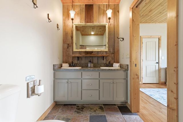 362 Nantahala Harbor Drive, Topton, NC 28781