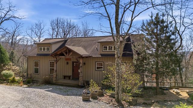 362 Nantahala Harbor Drive, Topton, NC 28781