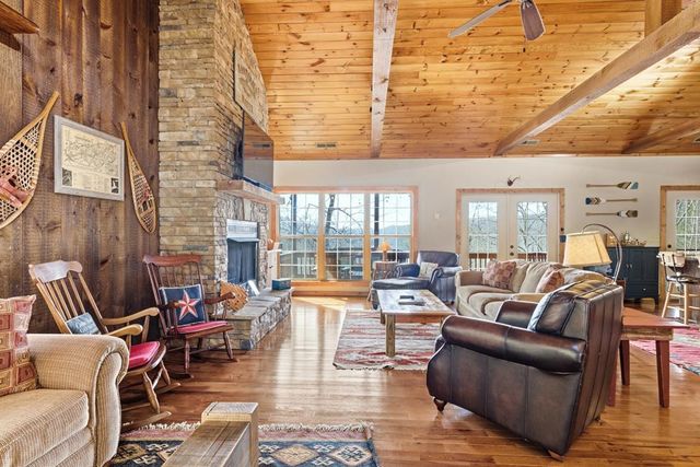 362 Nantahala Harbor Drive, Topton, NC 28781