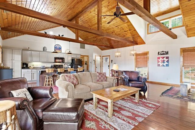 362 Nantahala Harbor Drive, Topton, NC 28781