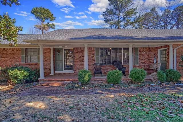 235 S Cumberland Avenue, Russellville, AR 72801