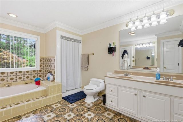 2107 Pinewood Terrace, Fayetteville, NC 28304