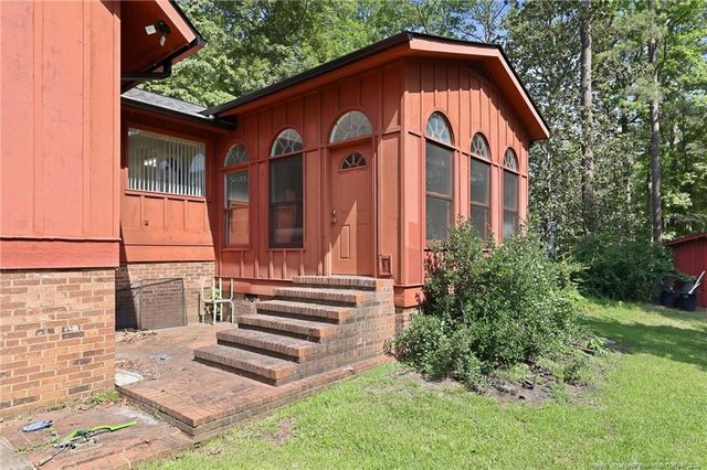 2107 Pinewood Terrace, Fayetteville, NC 28304