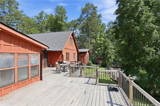 2107 Pinewood Terrace, Fayetteville, NC 28304