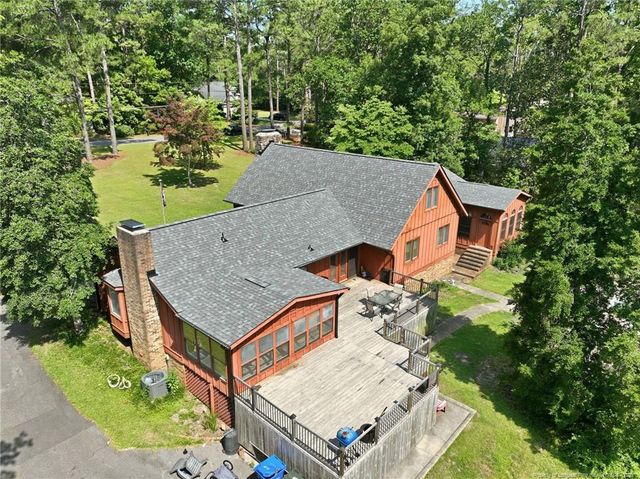 2107 Pinewood Terrace, Fayetteville, NC 28304