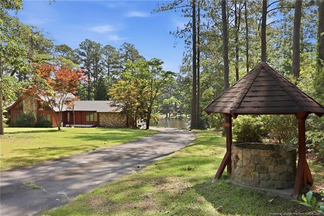 2107 Pinewood Terrace, Fayetteville, NC 28304