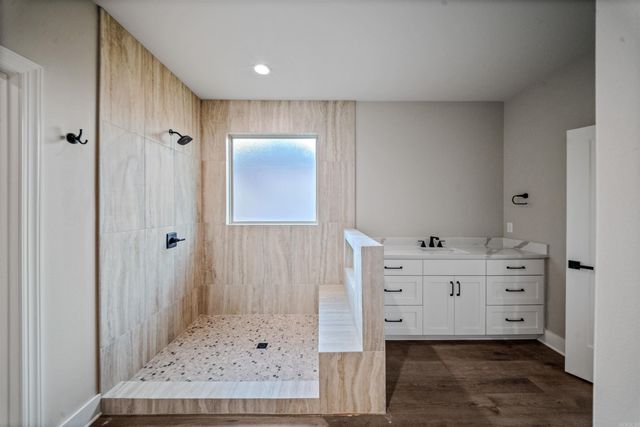 111 Harmony Village, Haskell, AR 72015