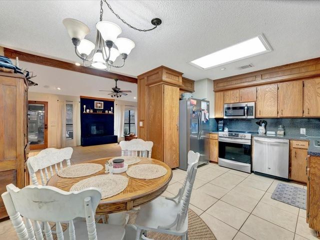 4 Rain Drop Drive, Lufkin, TX 75901