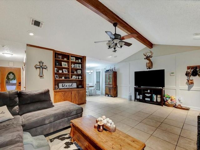 4 Rain Drop Drive, Lufkin, TX 75901