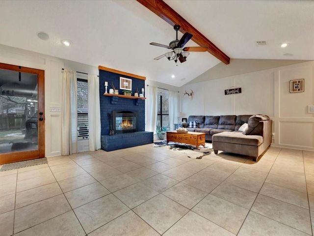 4 Rain Drop Drive, Lufkin, TX 75901
