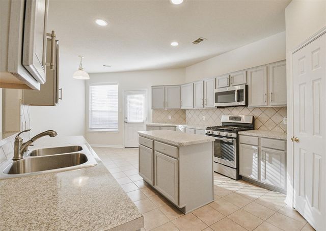 6614 Halcyon Days Drive, Humble, TX 77338