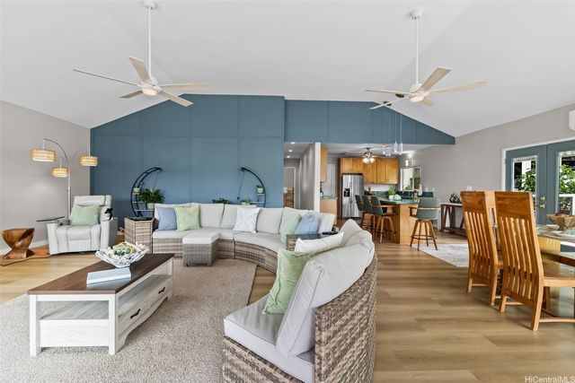 44-421 Kaneohe Bay Drive, Kaneohe, HI 96744