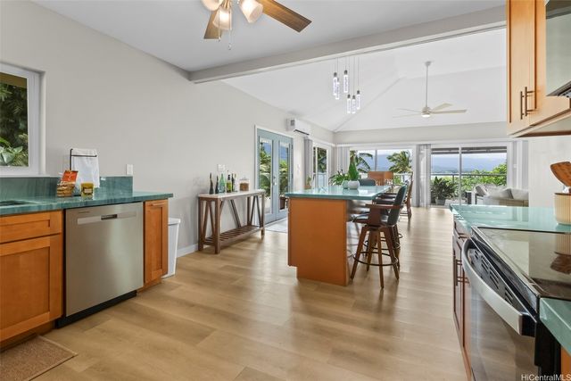 44-421 Kaneohe Bay Drive, Kaneohe, HI 96744