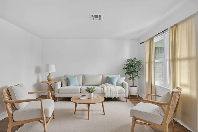 11807 S Ridgewood Circle, Houston, TX 77071