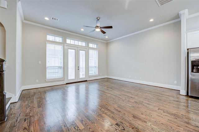 253 W 27th Street, Houston, TX 77008