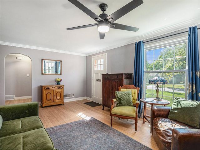 7829 Jefferson Street, Kansas City, MO 64114