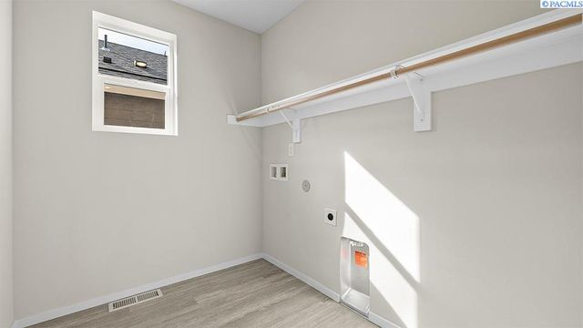 6432 Polar Dr, Pasco, WA 99301