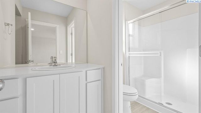 6432 Polar Dr, Pasco, WA 99301