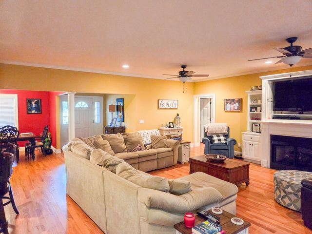 541 S Persimmon Ford Rd., Johnsonville, SC 29555
