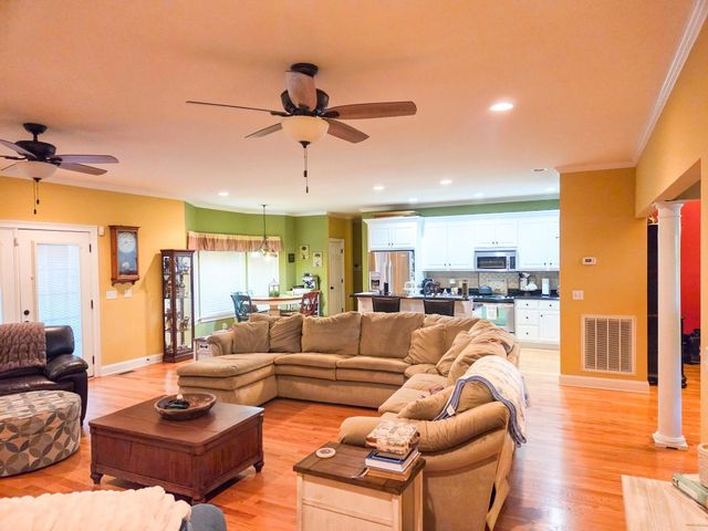 541 S Persimmon Ford Rd., Johnsonville, SC 29555
