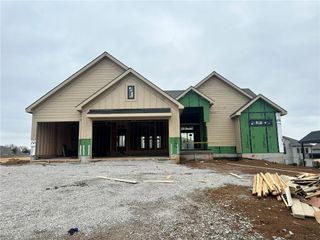 1100 Deer Run Drive, Greenwood, MO 64034