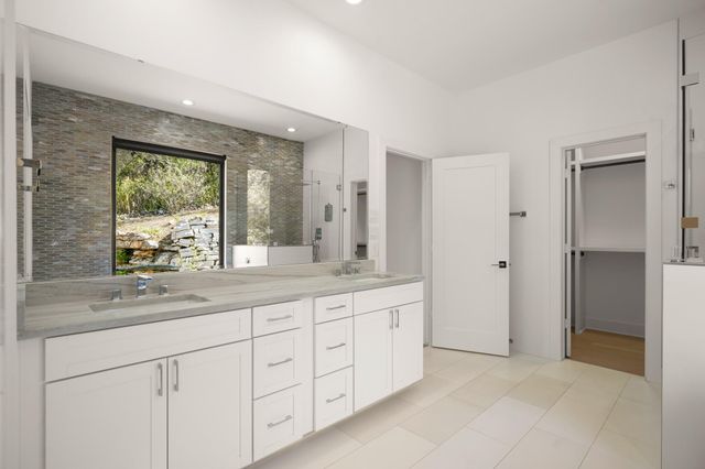 1703 Yaupon Valley RD, West Lake Hills, TX 78746