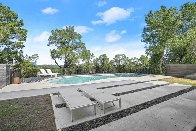 1703 Yaupon Valley RD, West Lake Hills, TX 78746