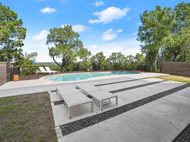 1703 Yaupon Valley RD, West Lake Hills, TX 78746