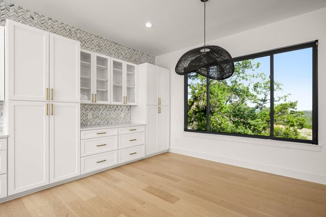 1703 Yaupon Valley RD, West Lake Hills, TX 78746