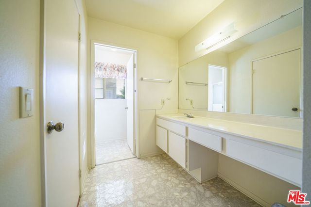 10228 Hanna Avenue, Chatsworth, CA 91311