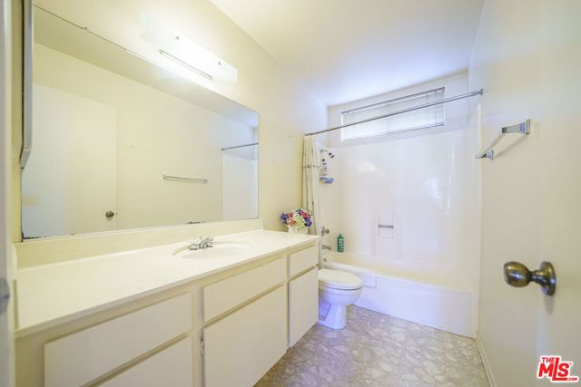 10228 Hanna Avenue, Chatsworth, CA 91311